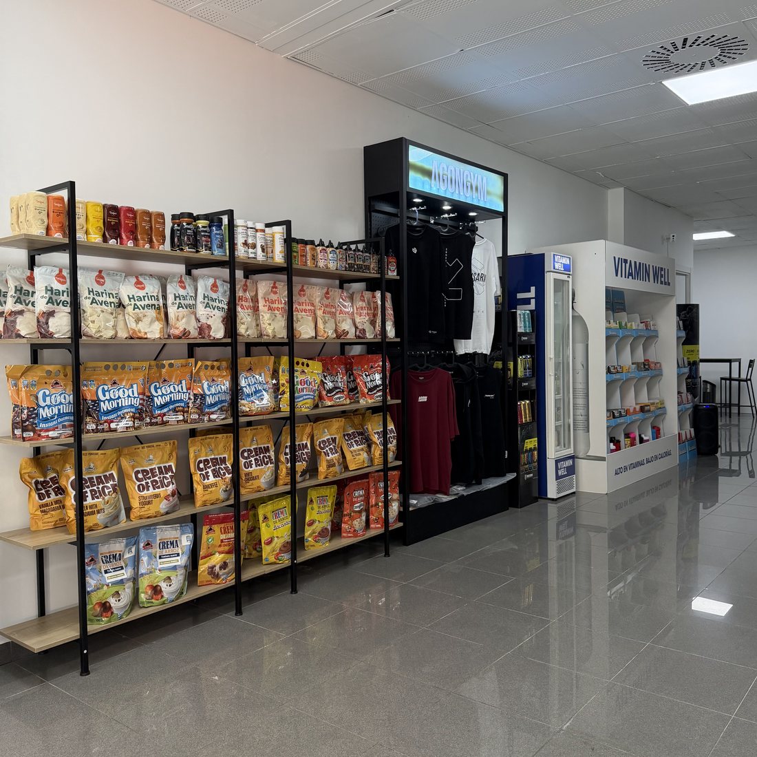 Zona de snacks y bebidas en PowerFitt Bilbao